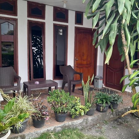 Arnolds Familly Homestay Bajawa Exterior foto