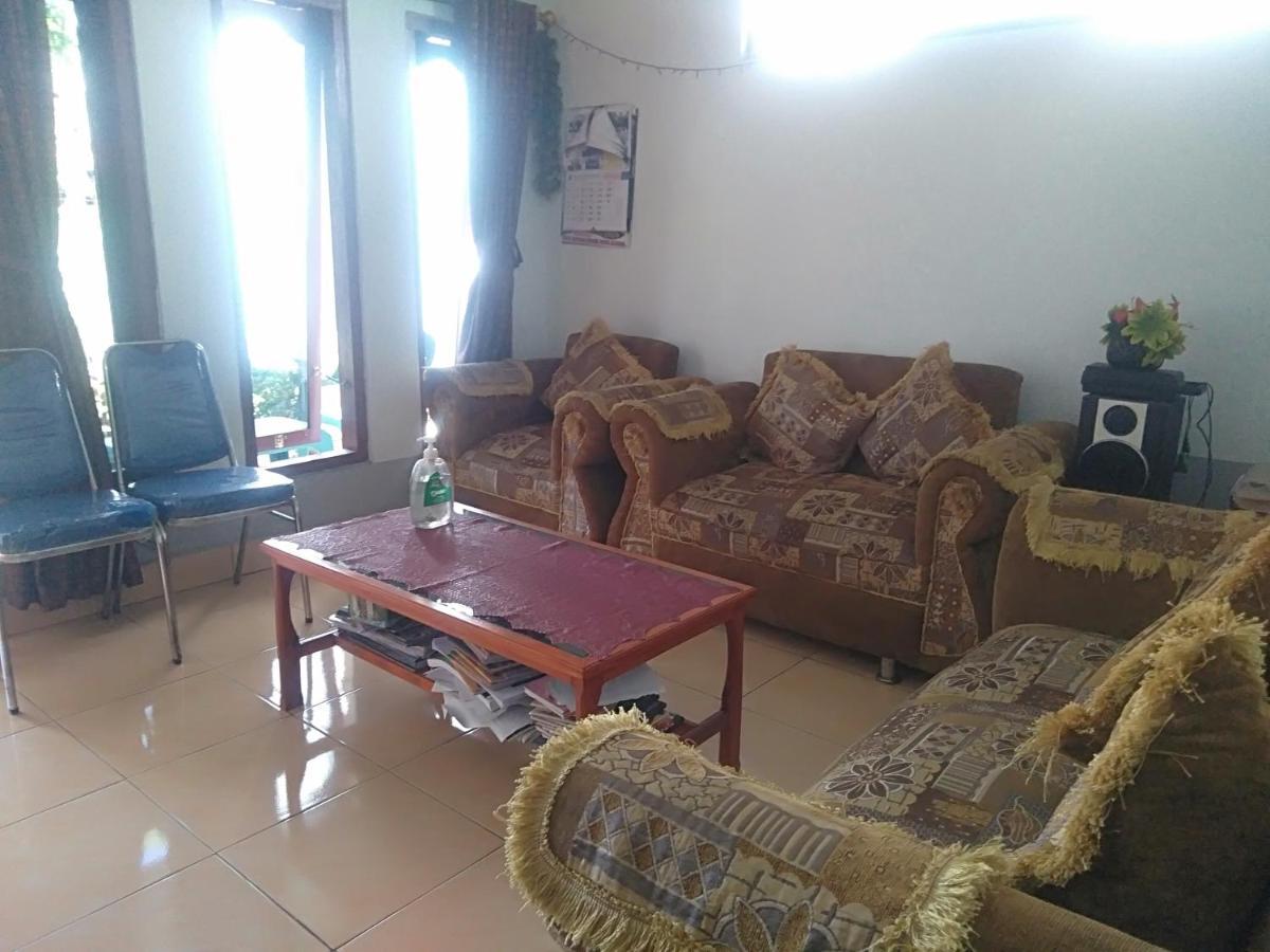 Arnolds Familly Homestay Bajawa Exterior foto