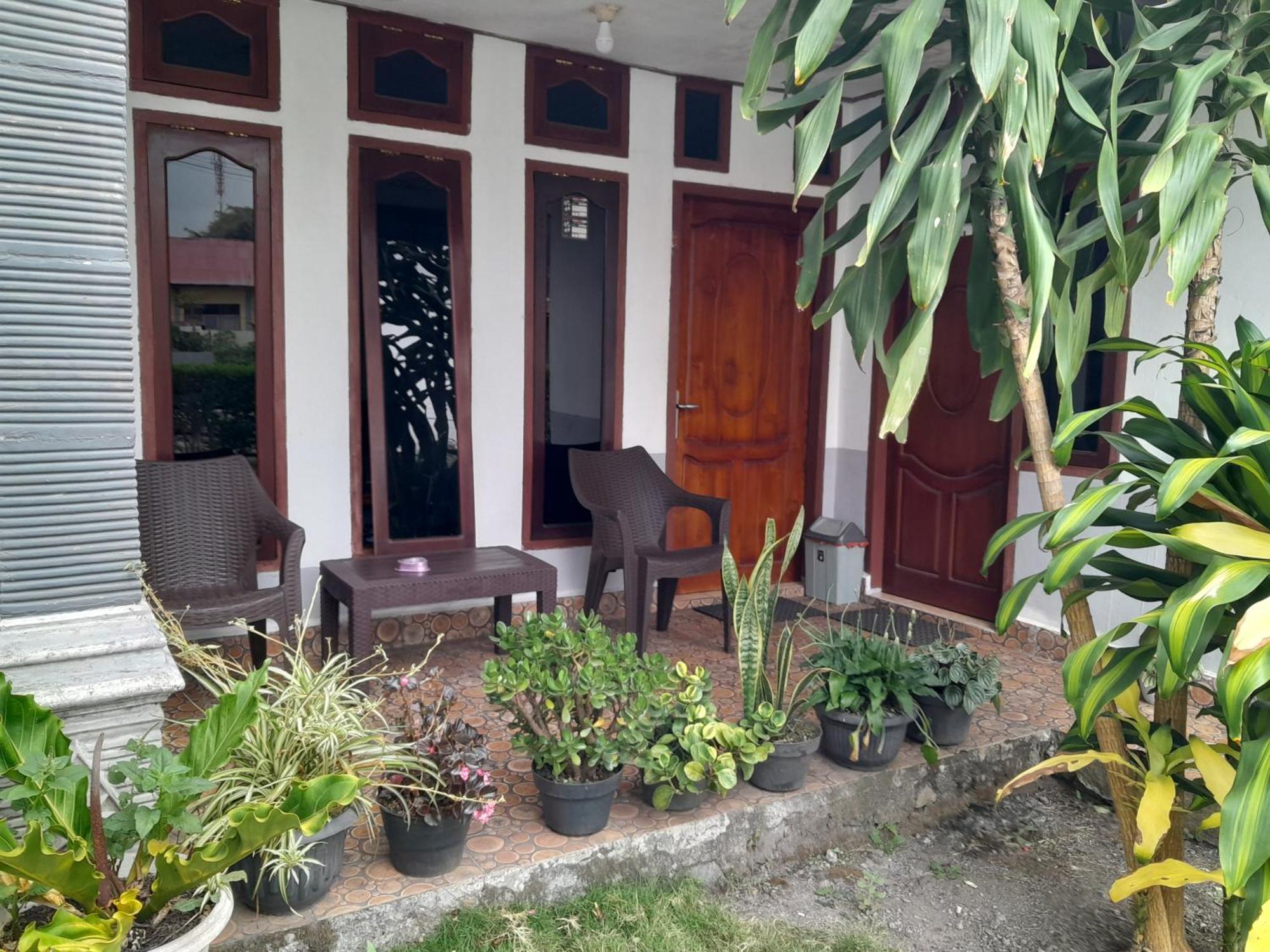 Arnolds Familly Homestay Bajawa Exterior foto