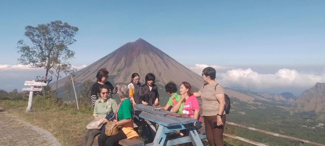 Arnolds Familly Homestay Bajawa Exterior foto